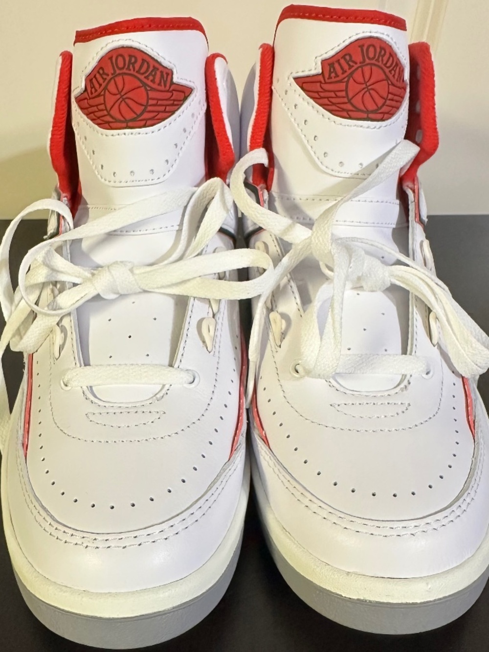 Air Jordan Retro 2, White, Red, Green, Mens, Size 8, NWOT
